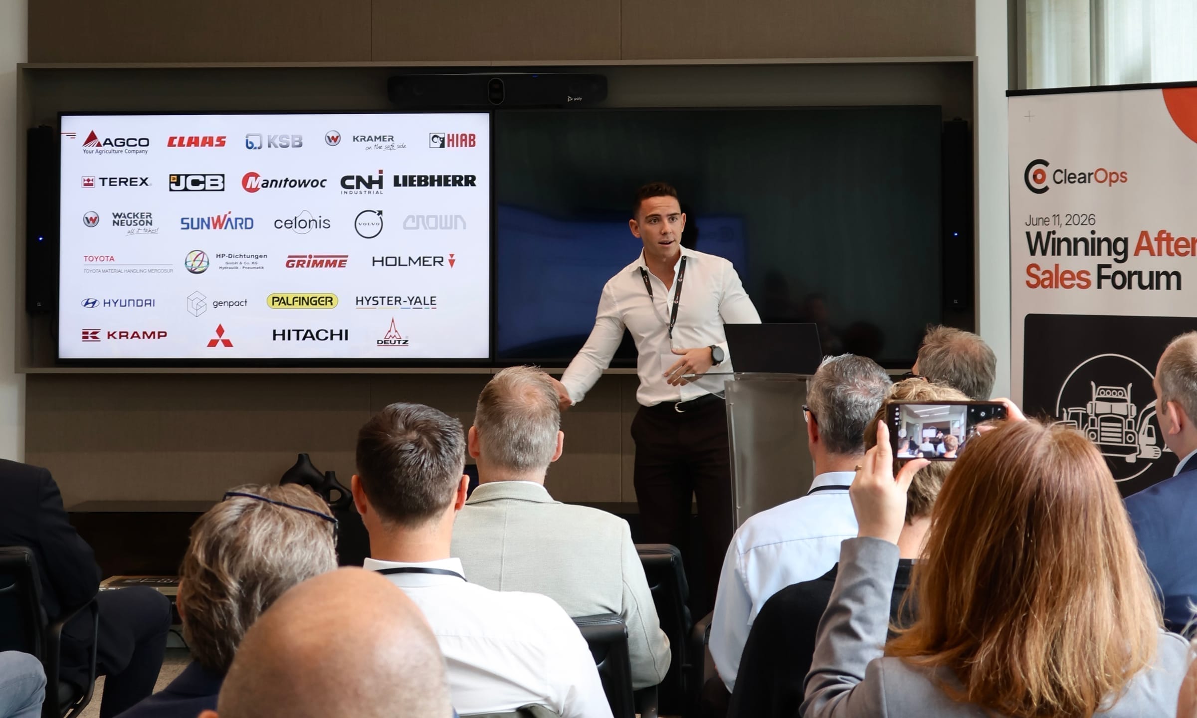 William presenting at the After Sales Forum